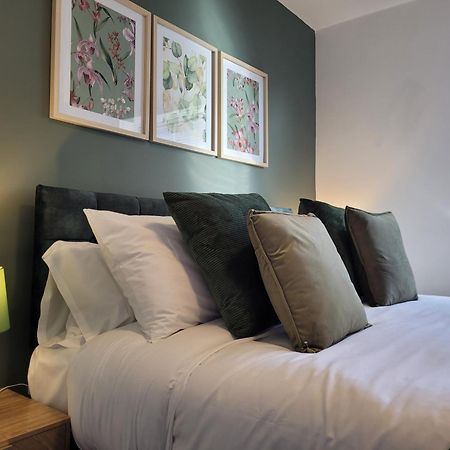 Stay - The Wellington Burton On Trent Eksteriør bilde